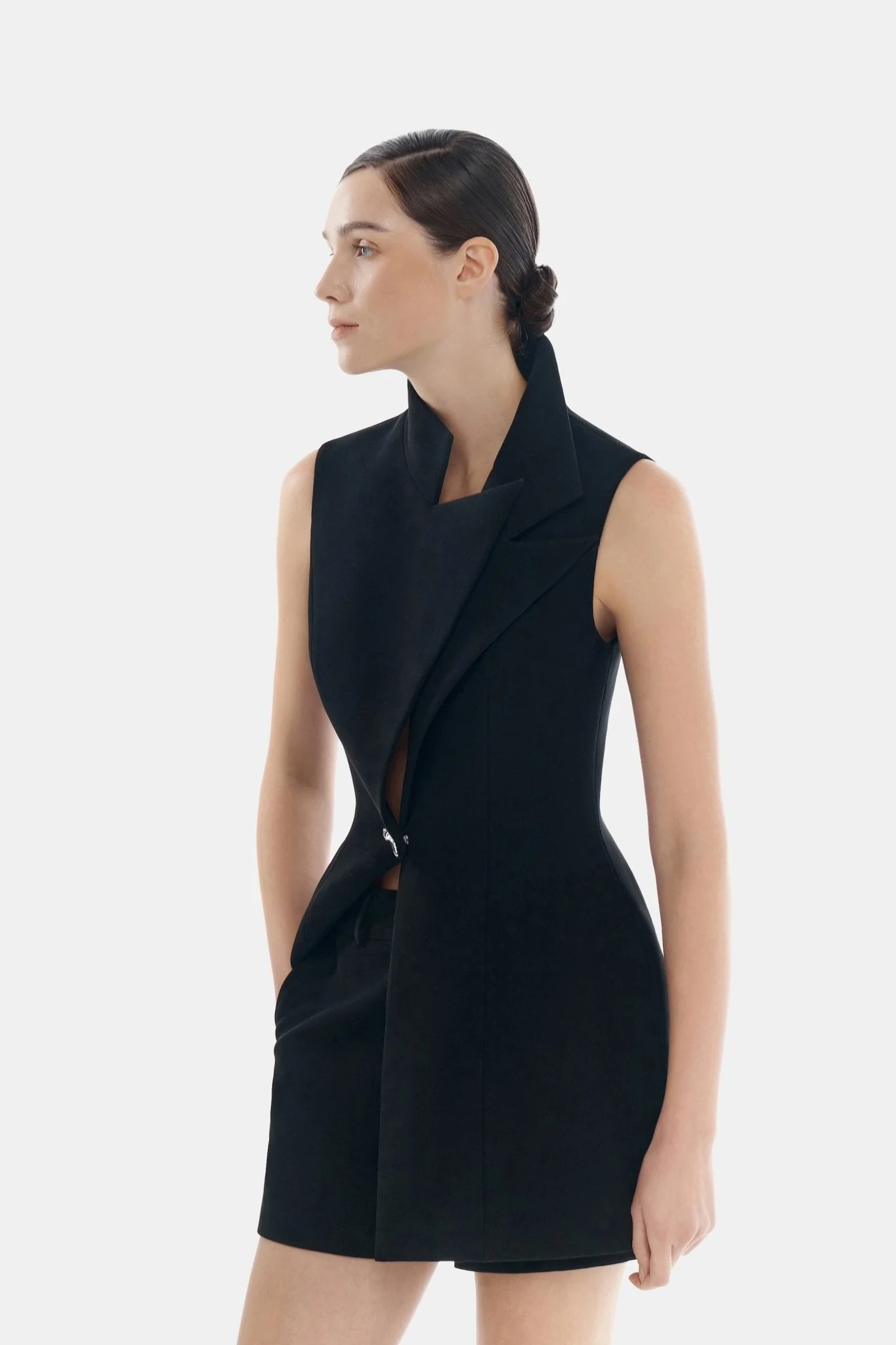 Black Sleeveless Blazer - Image 2